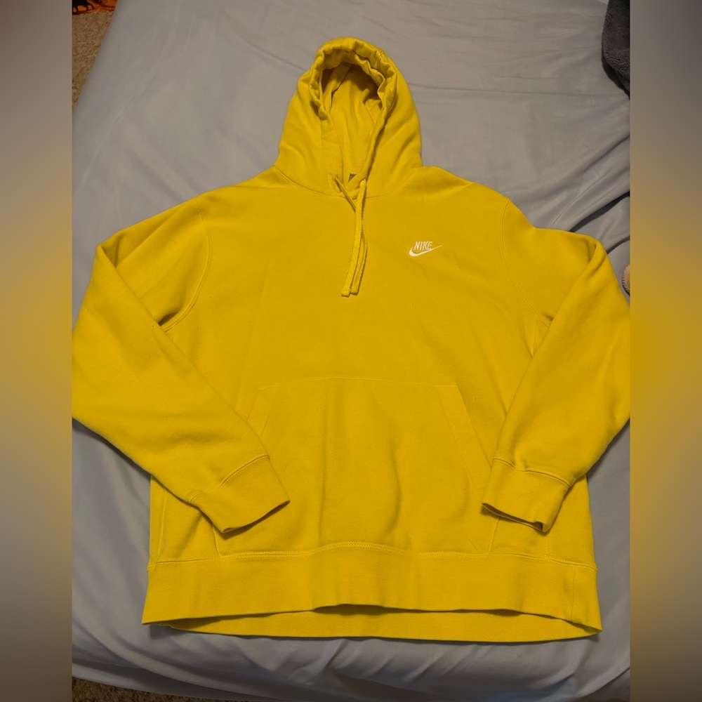Men’s pullover Nike hoodie